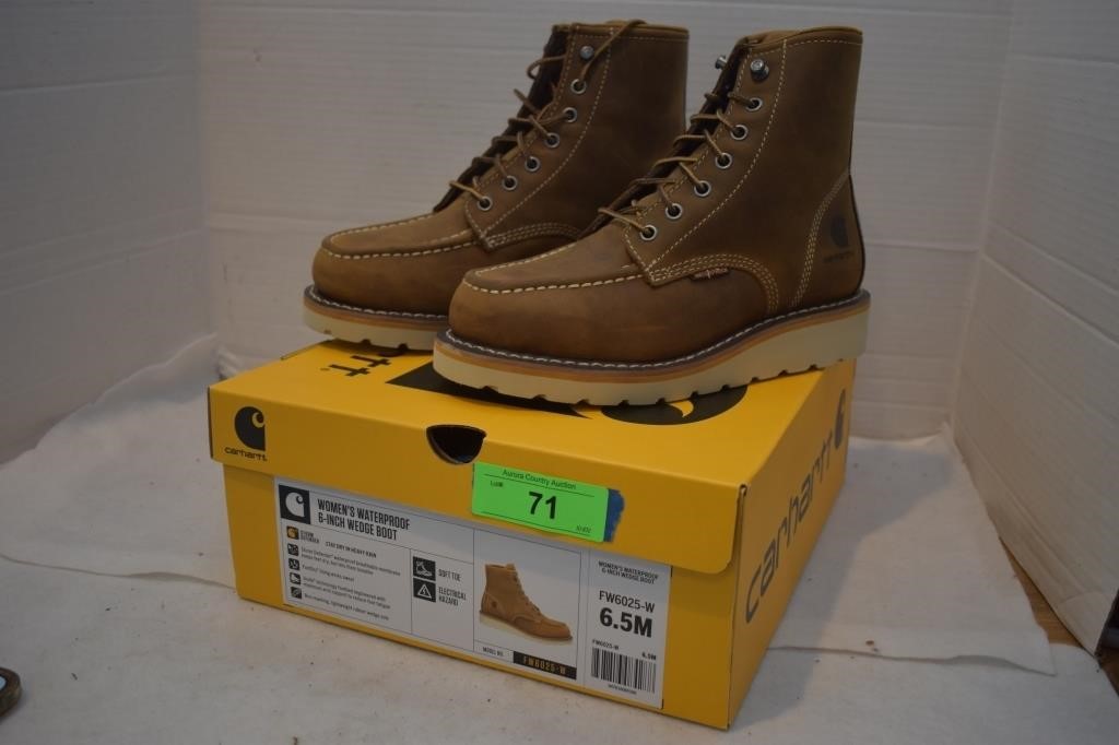 Ladies Carhartt Waterproof 6" Wedge Boots. NIB