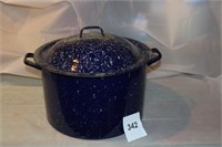 ENAMELWARE STOCKPOT