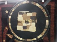 29x30 Inch Black and Tan Round Rug