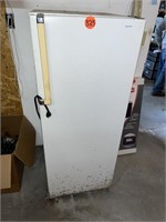 Sanyo Refrigerator (Small Untested)