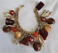 Bakelite 50/60's Nod to Nature Charm Bracelet 7"