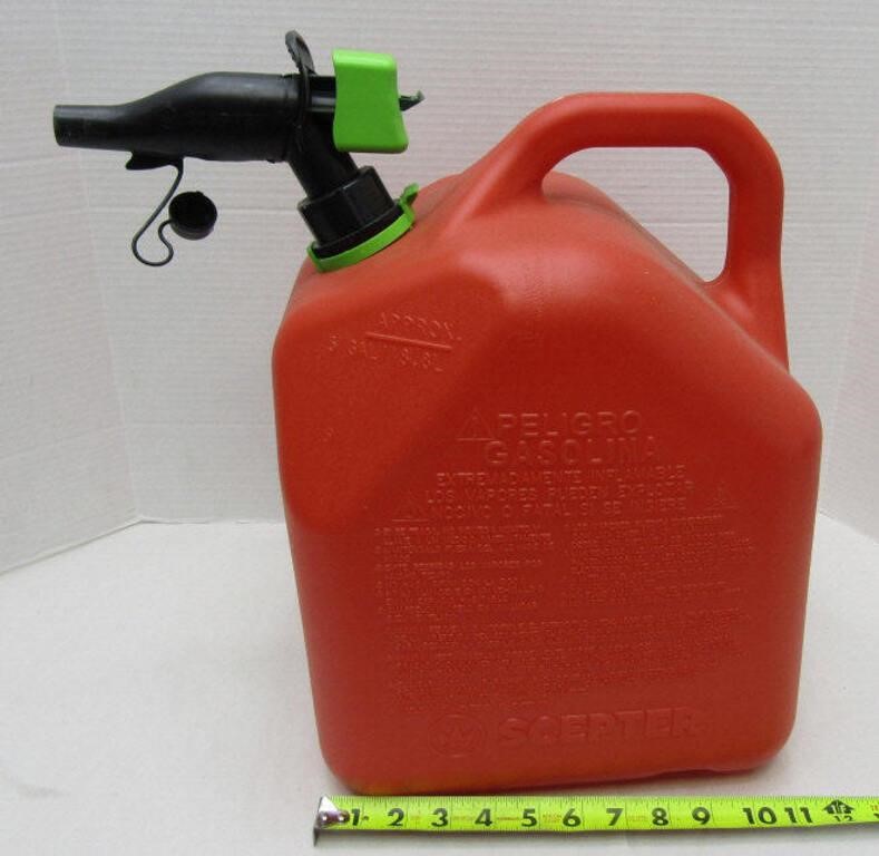 5 Gallon Gas Can Container - Like New