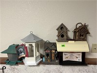 Birdhouses & Feeders