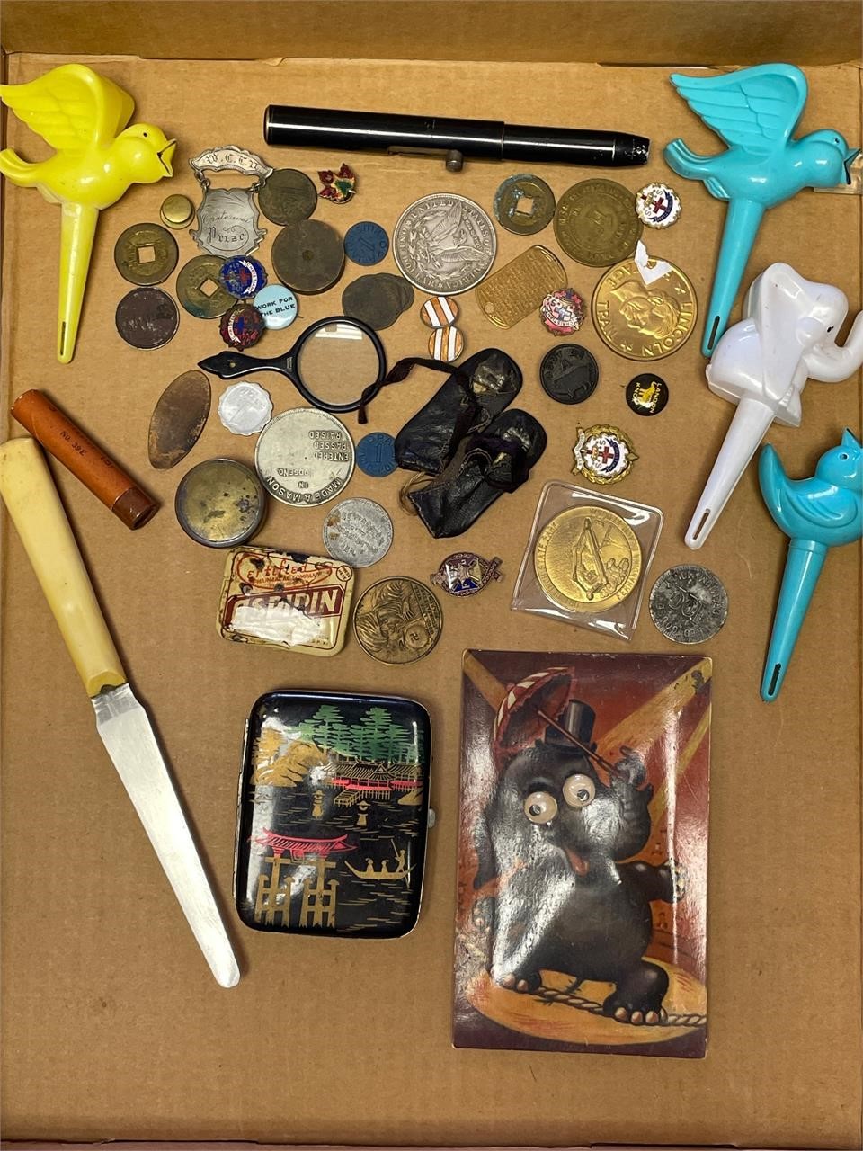 Lot of antique/vintage small items