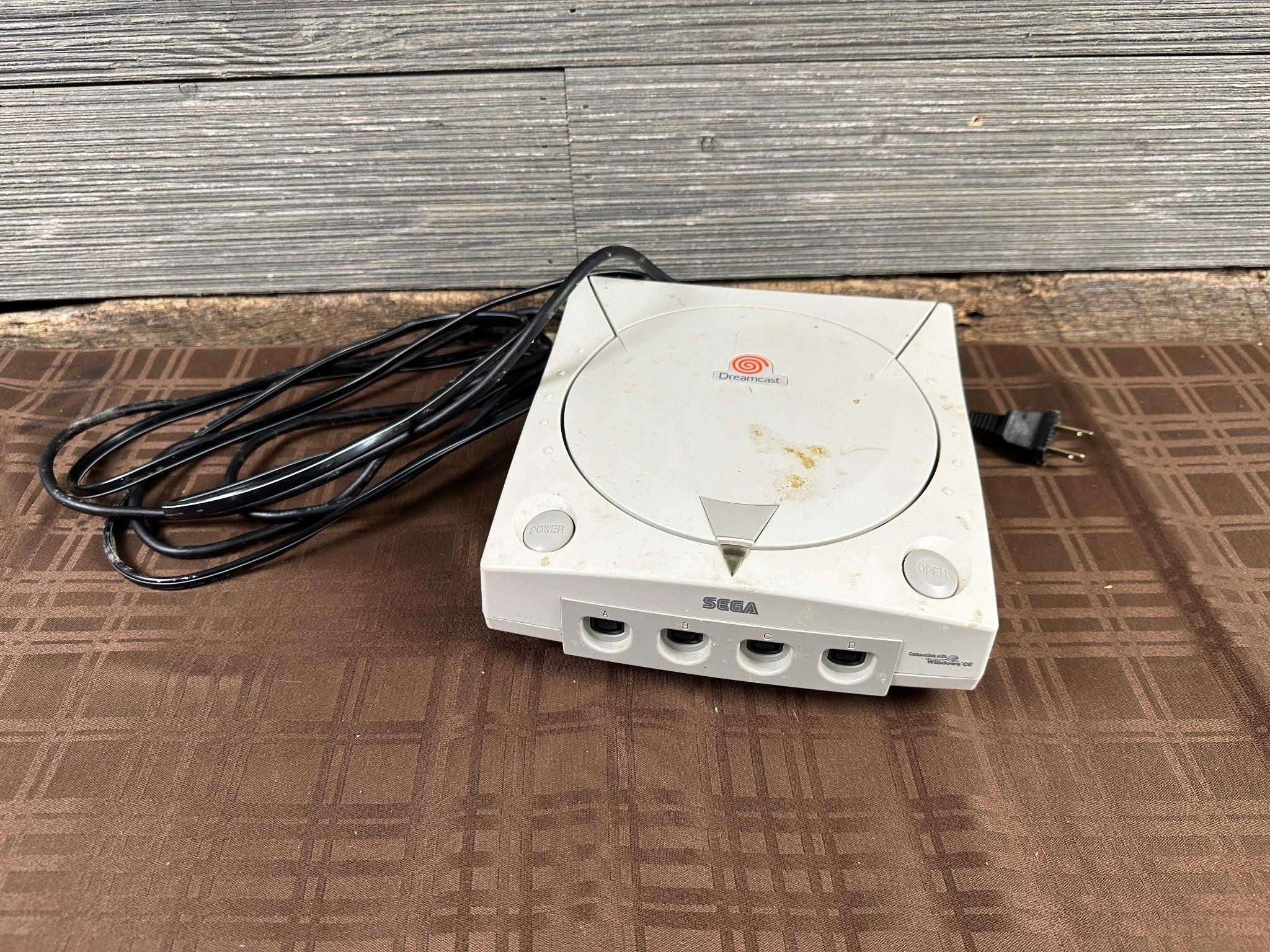 Sega Dreamcast HKT-3020 Console Powers On