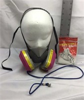 F12) RESPIRATOR MASK W/REPLACEMENT FILTERS