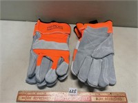 TWO PAIRS OF HEAVY DUTY WORK GLOVES