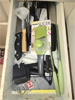 Drawer Full of Misc Kitchen Items