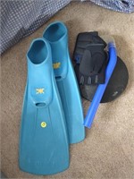 Various sports equipment,discus, flippers