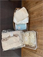 Miscellaneous Blanket & Table Cloth Lot