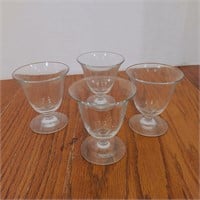 Footed Claret Glasses