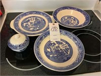 4 misc. blue willow style dishes, bowls, sugar