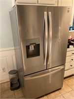 Kenmore Side by side fridge- works as should
