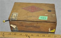 Cigar box & contents - see pics