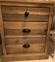 L - 3-DRAWER CHEST / NIGHTSTAND (S5)