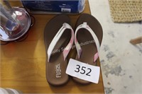 size 8 flip flops