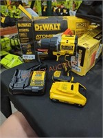 DeWalt 20v 1/2" hammer drill/driver kit