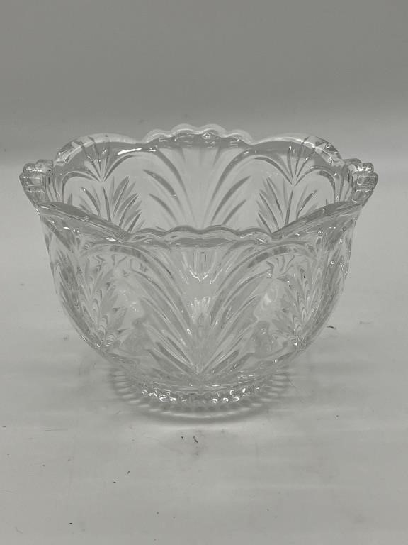 6' X4" tall Vintage 5th Ave Crystal Bowl