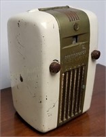 Westinghouse 'Little Jewel' H-126 Tube Radio