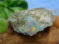 ROUGH OPAL ROCK STONE LAPIDARY SPECIMEN