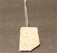 E5) Stone necklace