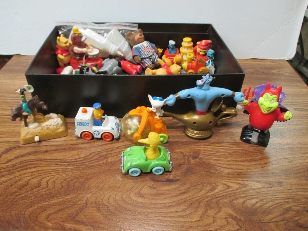 Small Collectible Wind Up Toys & Misc