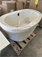TUB, FREE STANDING, MIDDLE DRAIN, 36 X 65,