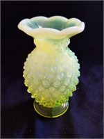 Vintage yellow glass vase 4 in tall does glow