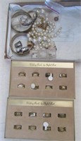 (2) gold plated wedding band displays, thimbles,