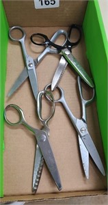 Vintage Scissors Lot ( 4 )