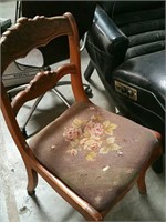 Needlepoint point seat chair