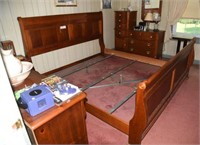 5pc bedroom suite to include: King size