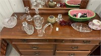 Lot of glass items only includes candle holders,