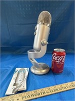 Yeti USB Microphone for Recording