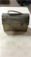 Metal lunch pail
