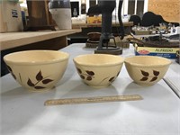 Watt Pottery Nesting Bowls