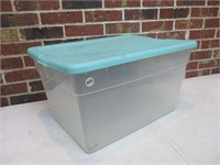 56 Quart Tote with Lid - Clear, Blue Lid