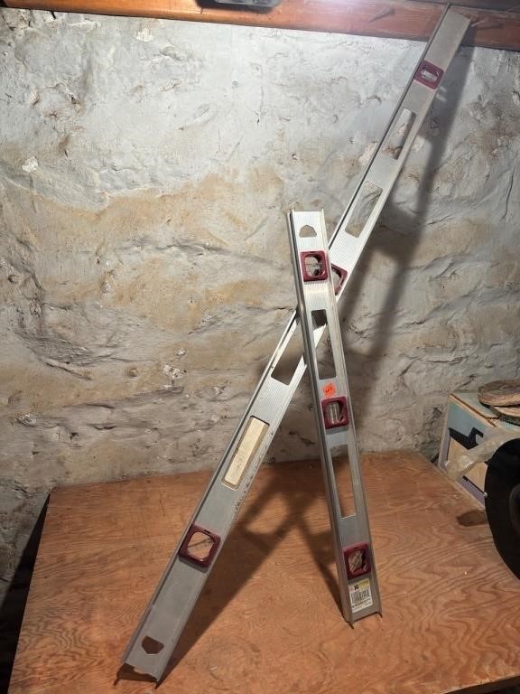 Two Aluminum Levels, 2' and 4'