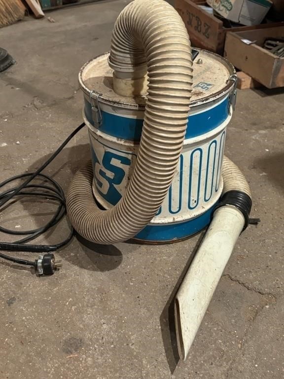 Simpson-Sears Vintage Shop Vacuum, Working