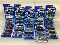 30 assorted hot wheels, see photos