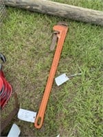 568) 48" pipe wrench