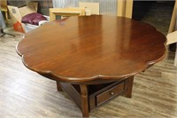 SCALLOPED GAME TABLE WITH LEAF