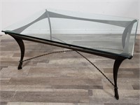 Mid Century modern-style coffee table