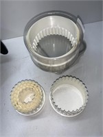 PASTRY CUTTING SET AND FOOD STORAGE