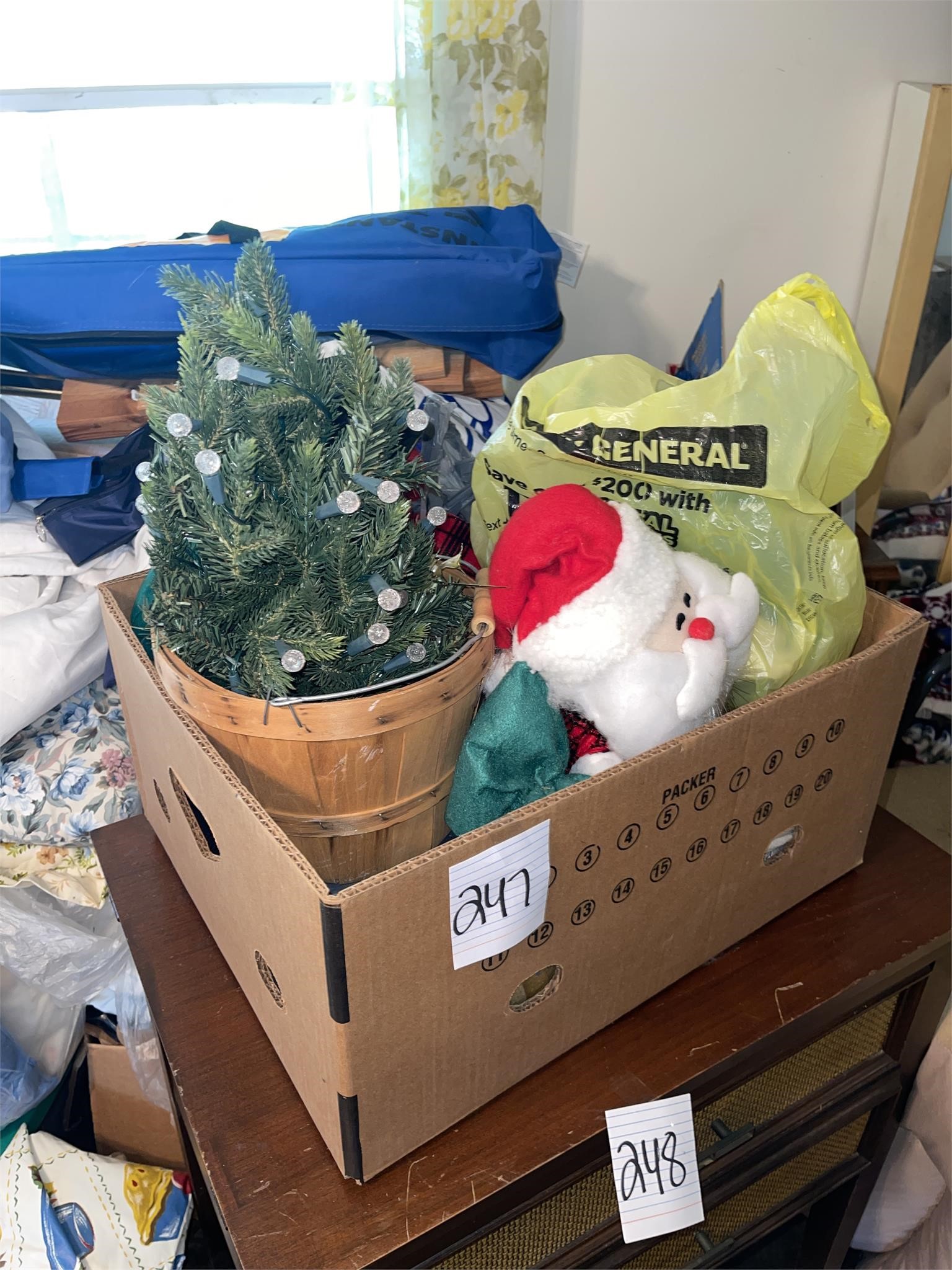 Christmas decorations box lot