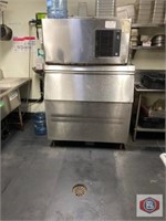 Ice machine Hoshizaki IM-500SAA with ice bin