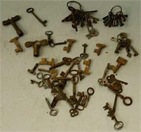 Assortment of skeleton, clock & jailer's keys