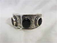 STERLING AND ONYX CUFF BRACELET 1"WIDE GAP