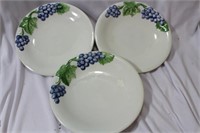 Lot of 3 Decorative Plates