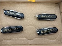 4 Pocket Knives